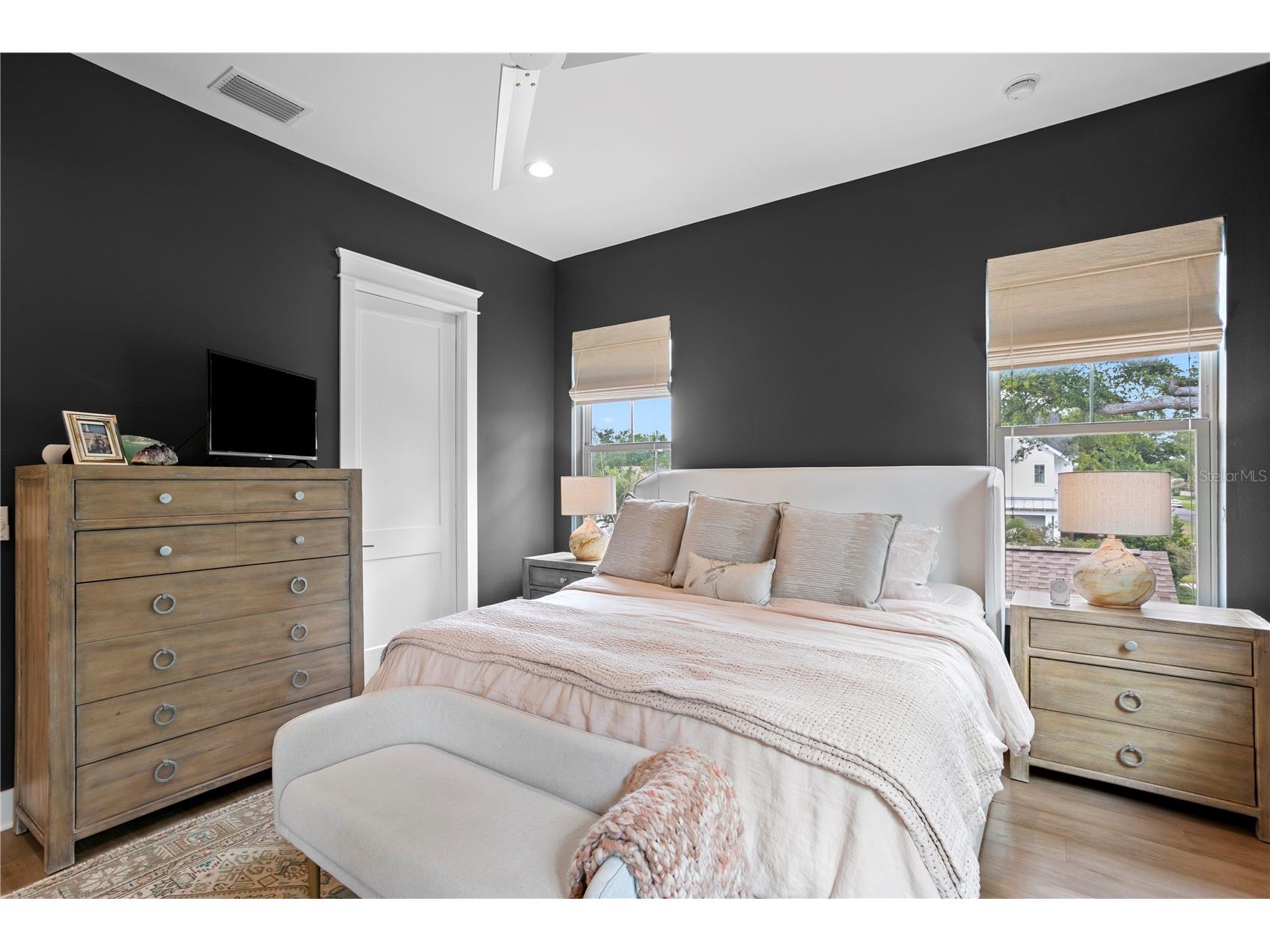 1109 18th Avenue N Saint Petersburg FL 33704 TB8496291 image26