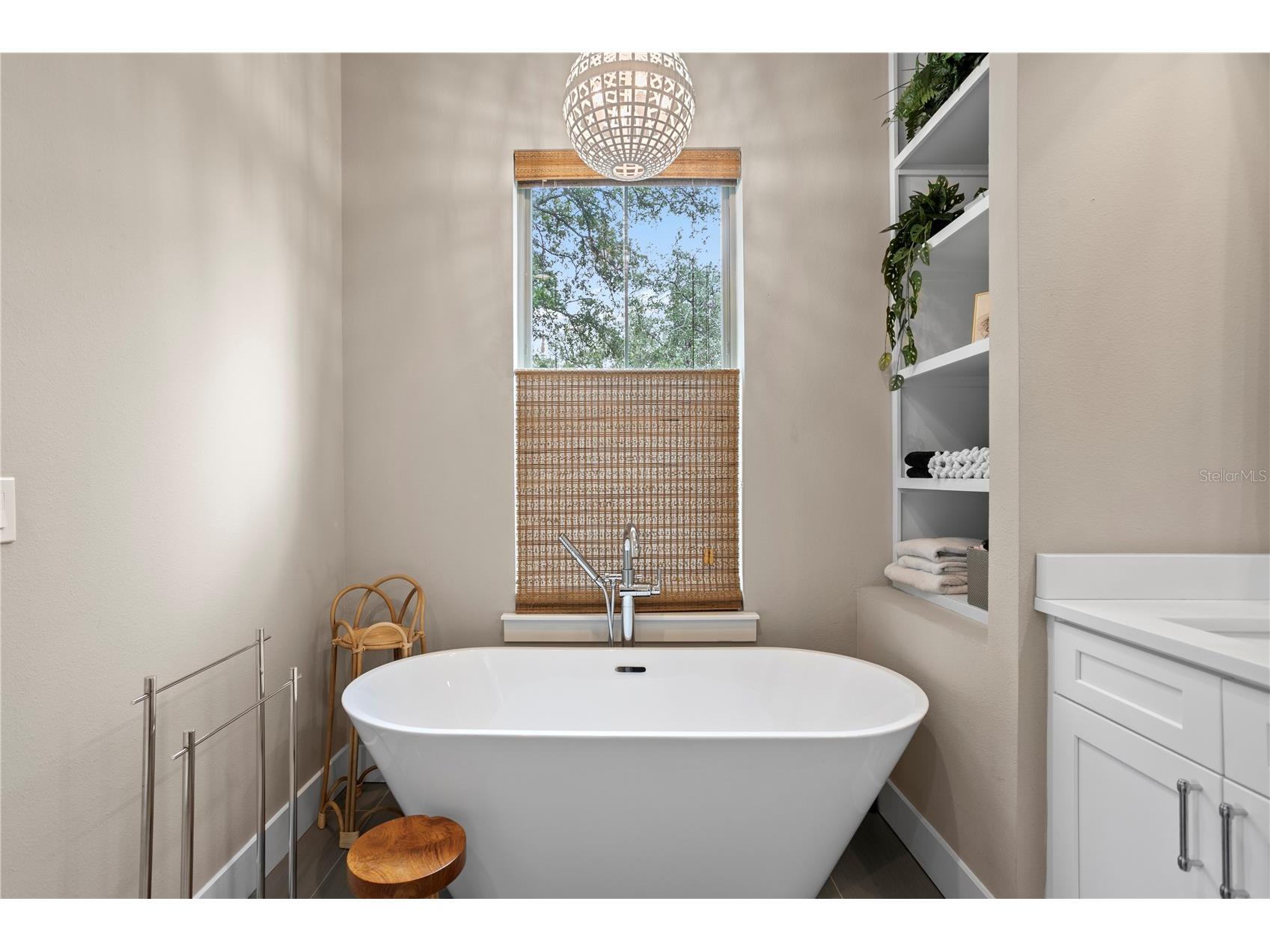 1109 18th Avenue N Saint Petersburg FL 33704 TB8496291 image30