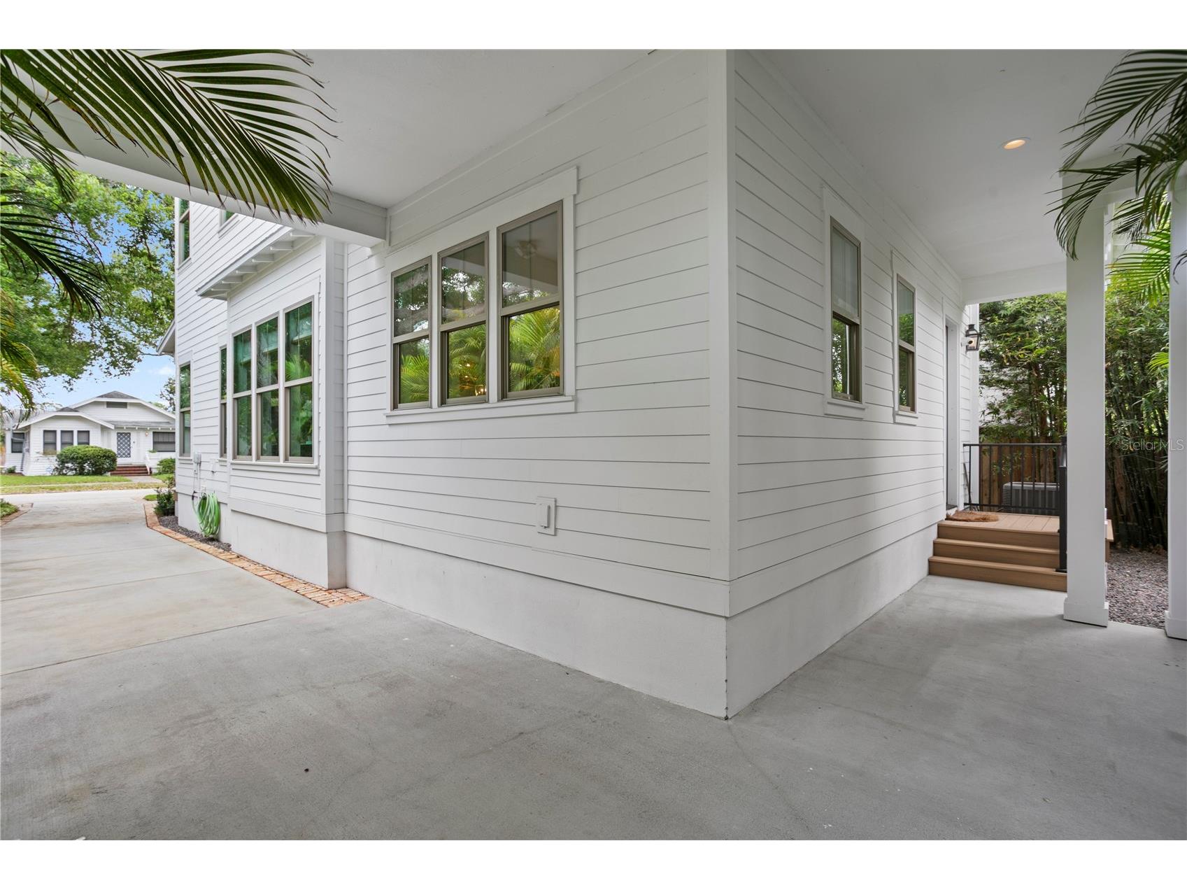 1109 18th Avenue N Saint Petersburg FL 33704 TB8496291 image4