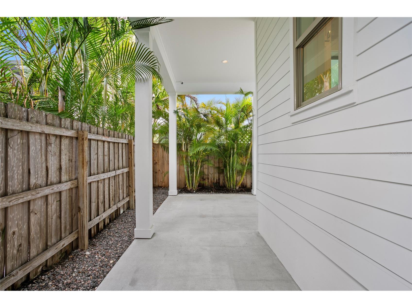 1109 18th Avenue N Saint Petersburg FL 33704 TB8496291 image5