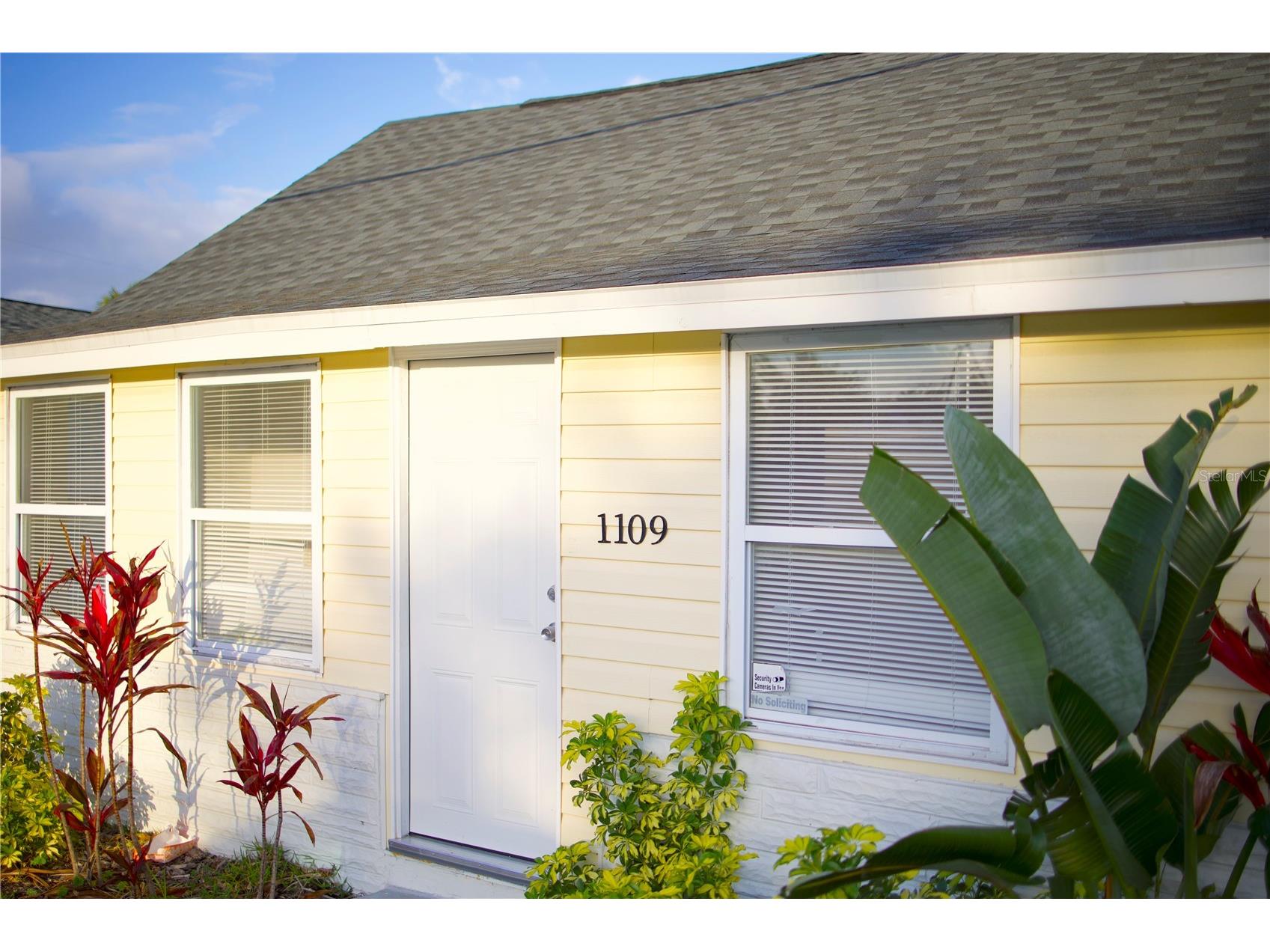 1109 Blanche B Littlejohn Trail Clearwater FL 33755 TB8498496 image4