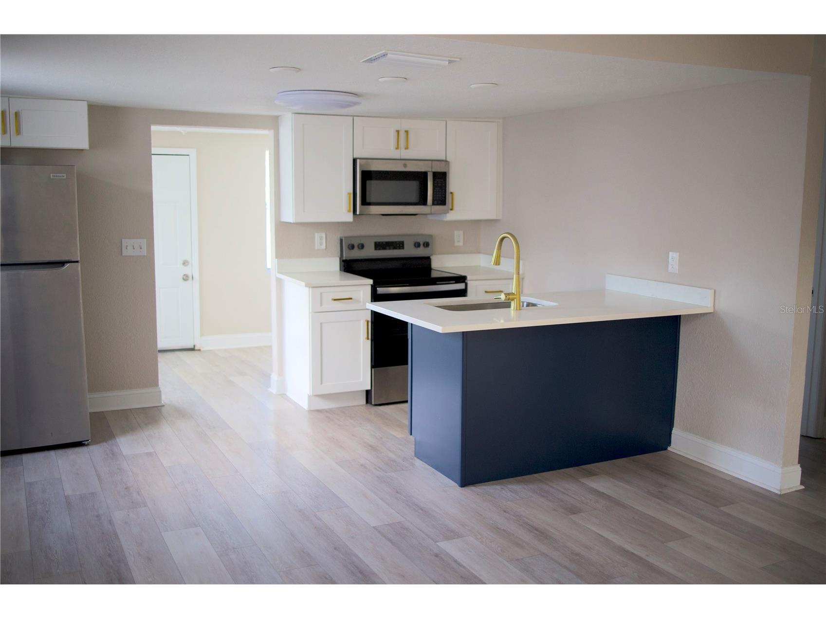 1109 Blanche B Littlejohn Trail Clearwater FL 33755 TB8498496 image7