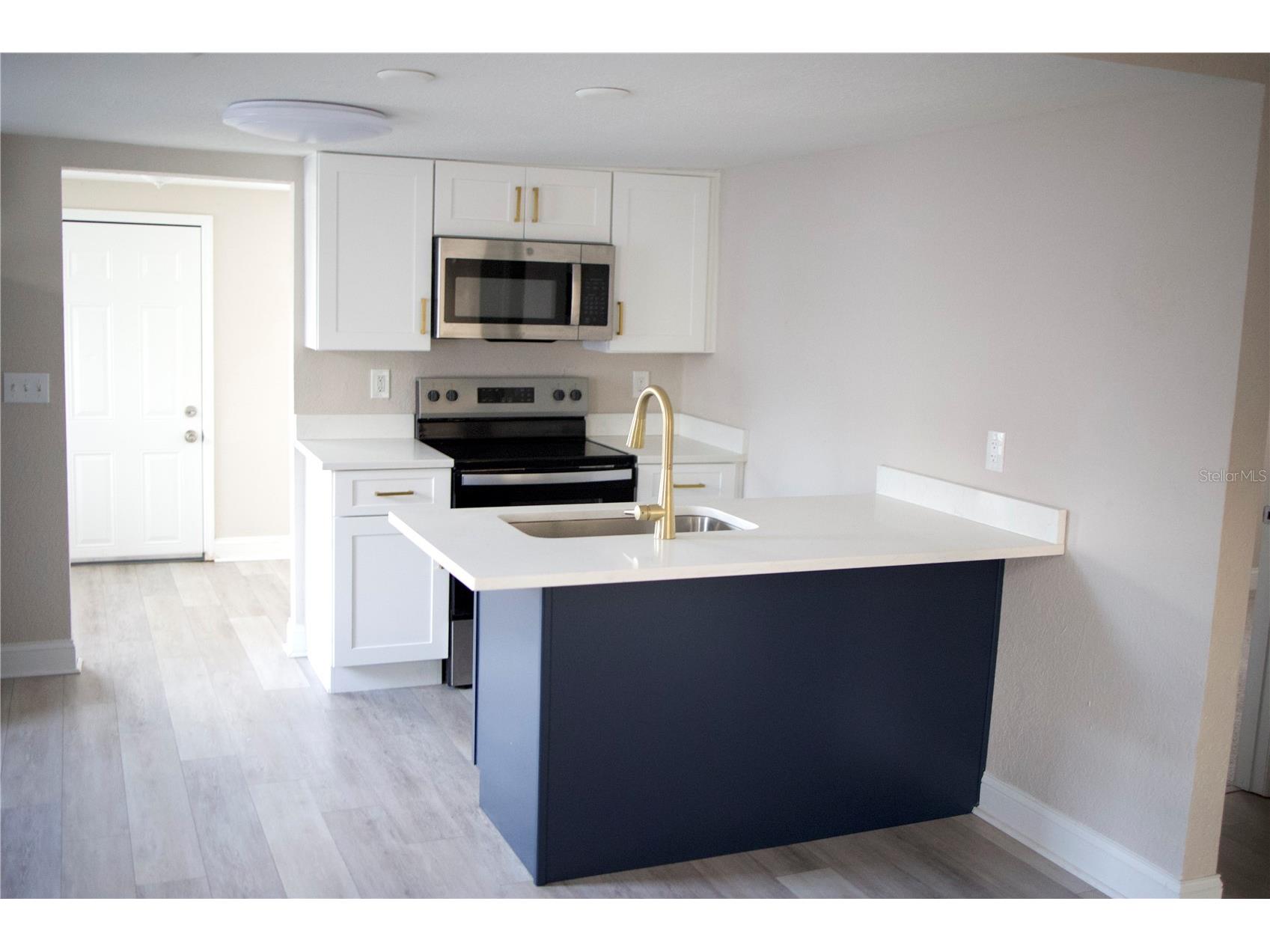 1109 Blanche B Littlejohn Trail Clearwater FL 33755 TB8498496 image9
