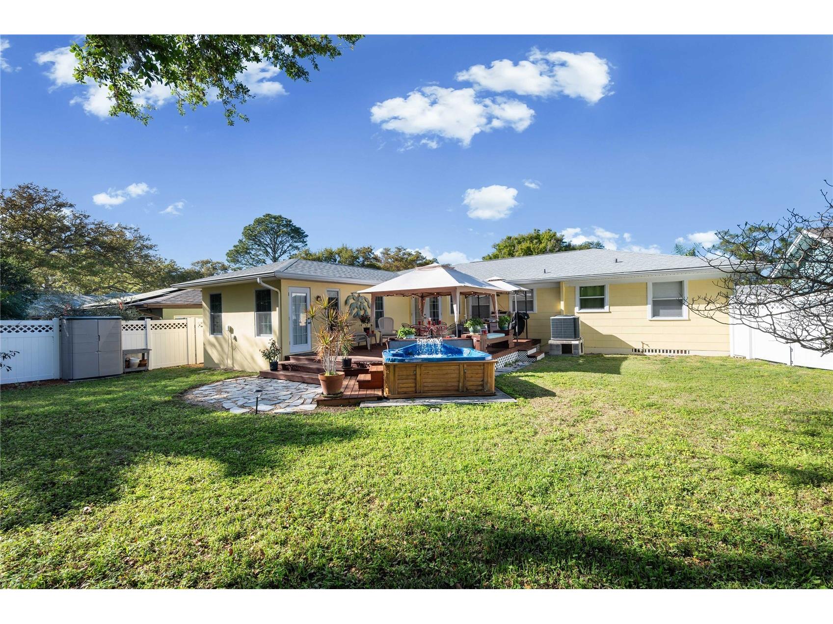 1109 Commodore Street Clearwater FL 33755 TB8456180 image39