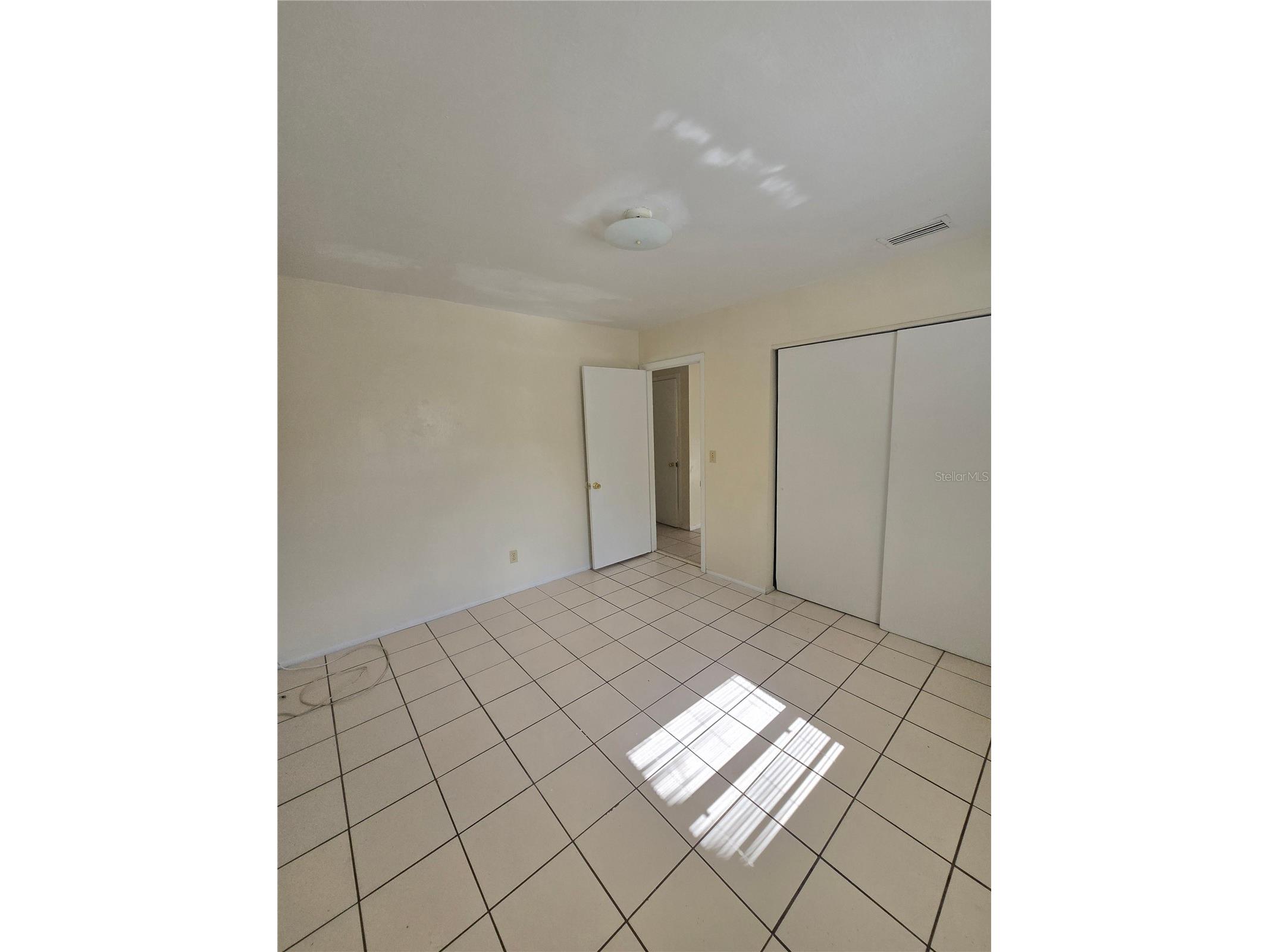 1109 E Seneca Avenue #B Tampa FL 33612 O6405526 image10