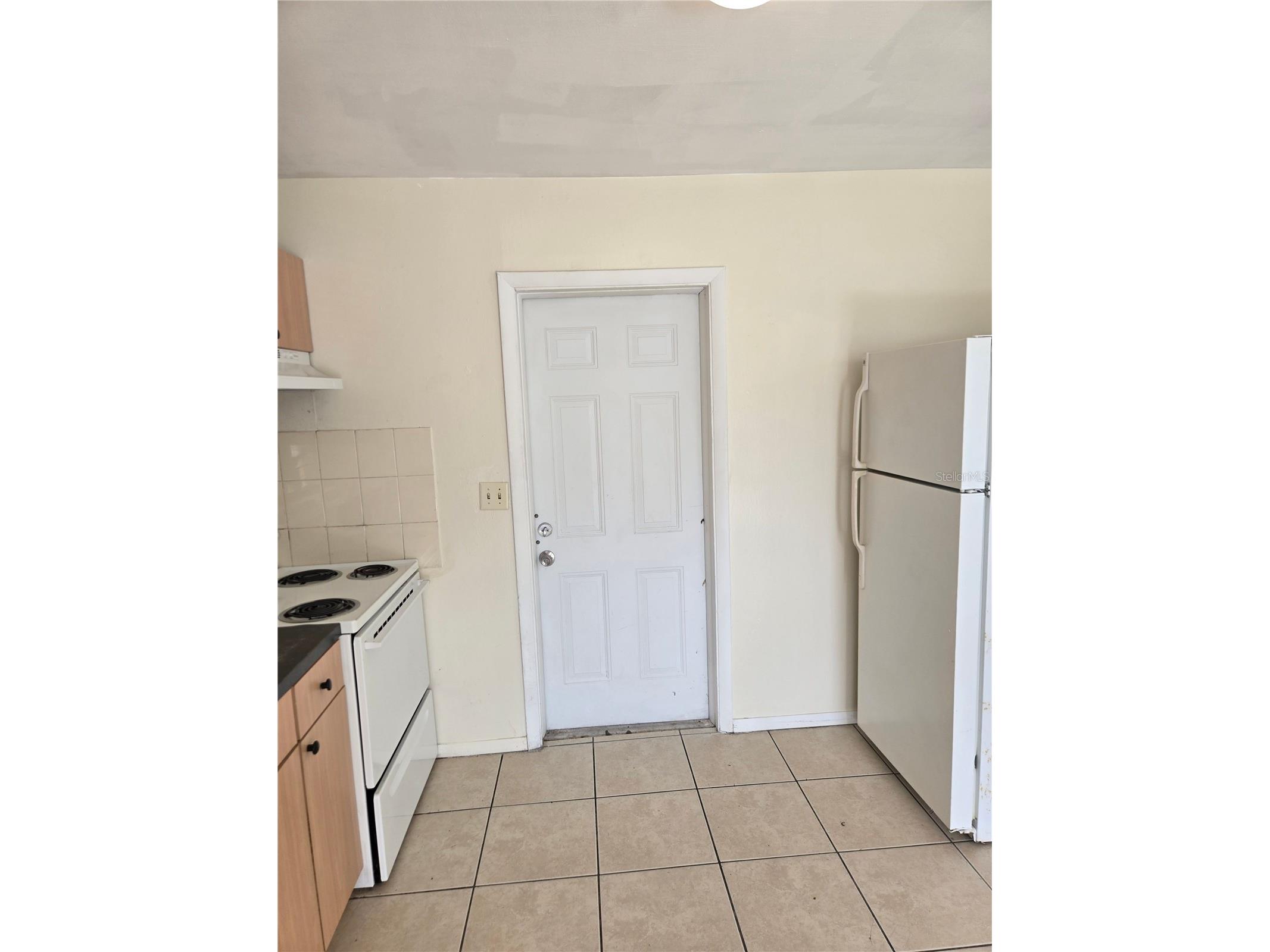 1109 E Seneca Avenue #B Tampa FL 33612 O6405526 image6