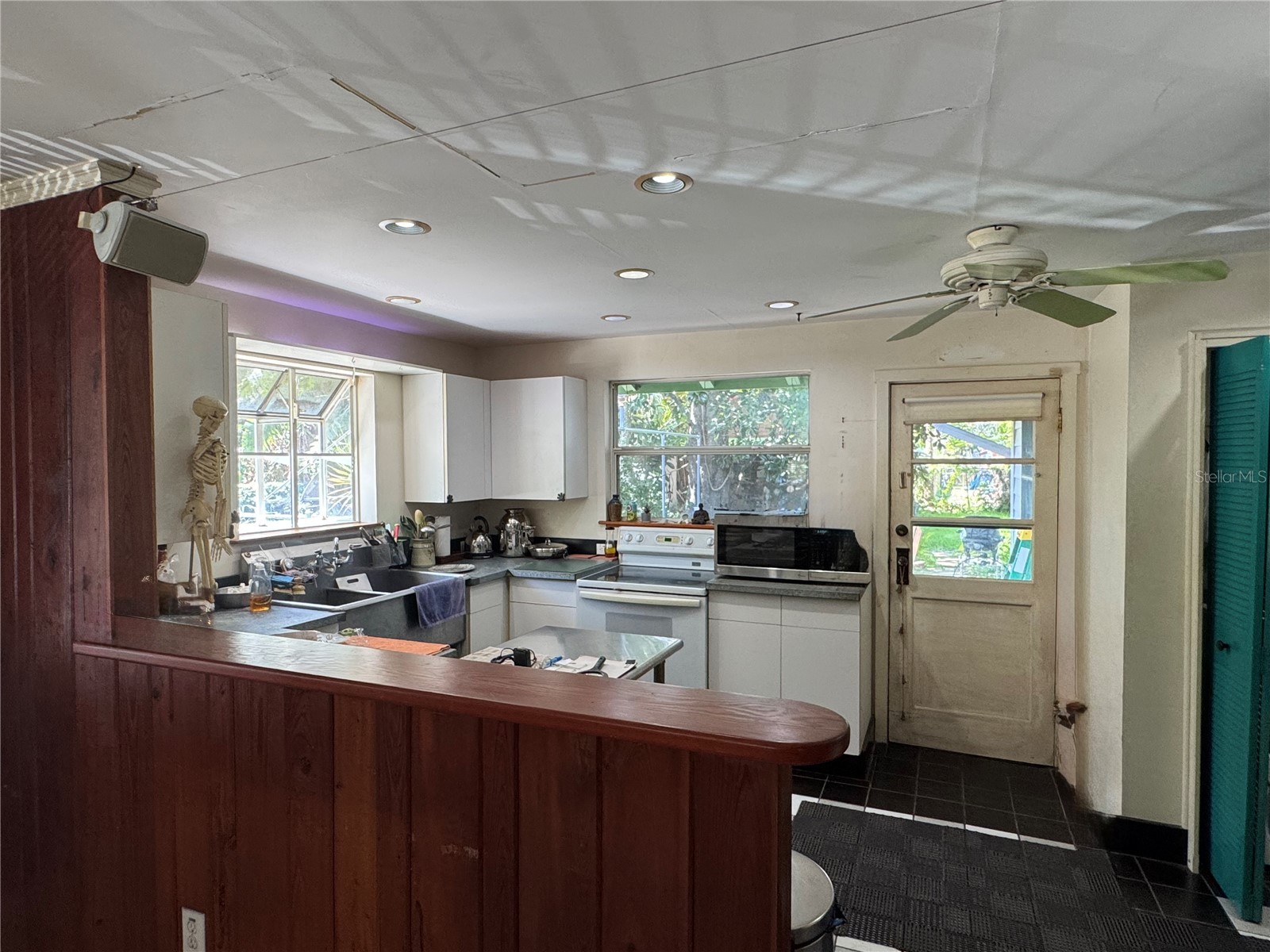 1109 Patterson Drive Sarasota FL 34234 A4658423 image3