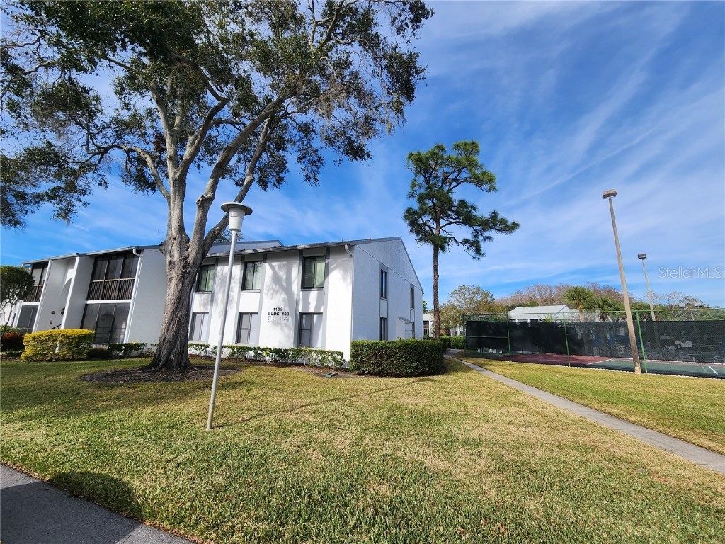 1109 Pine Ridge Circle W #F1 Tarpon Springs FL 34688 U8187964 image1