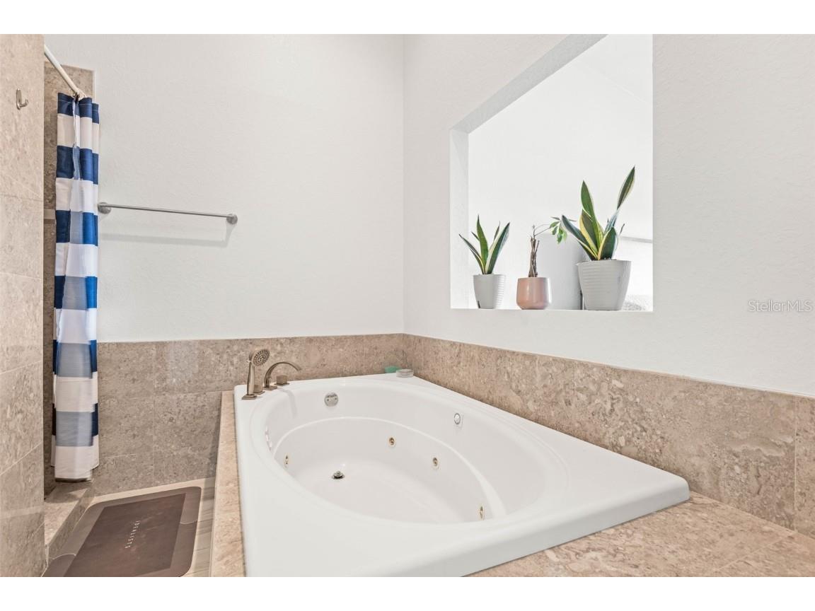 1109 Pinellas Bayway S #102 Saint Petersburg FL 33715 TB8457866 image30