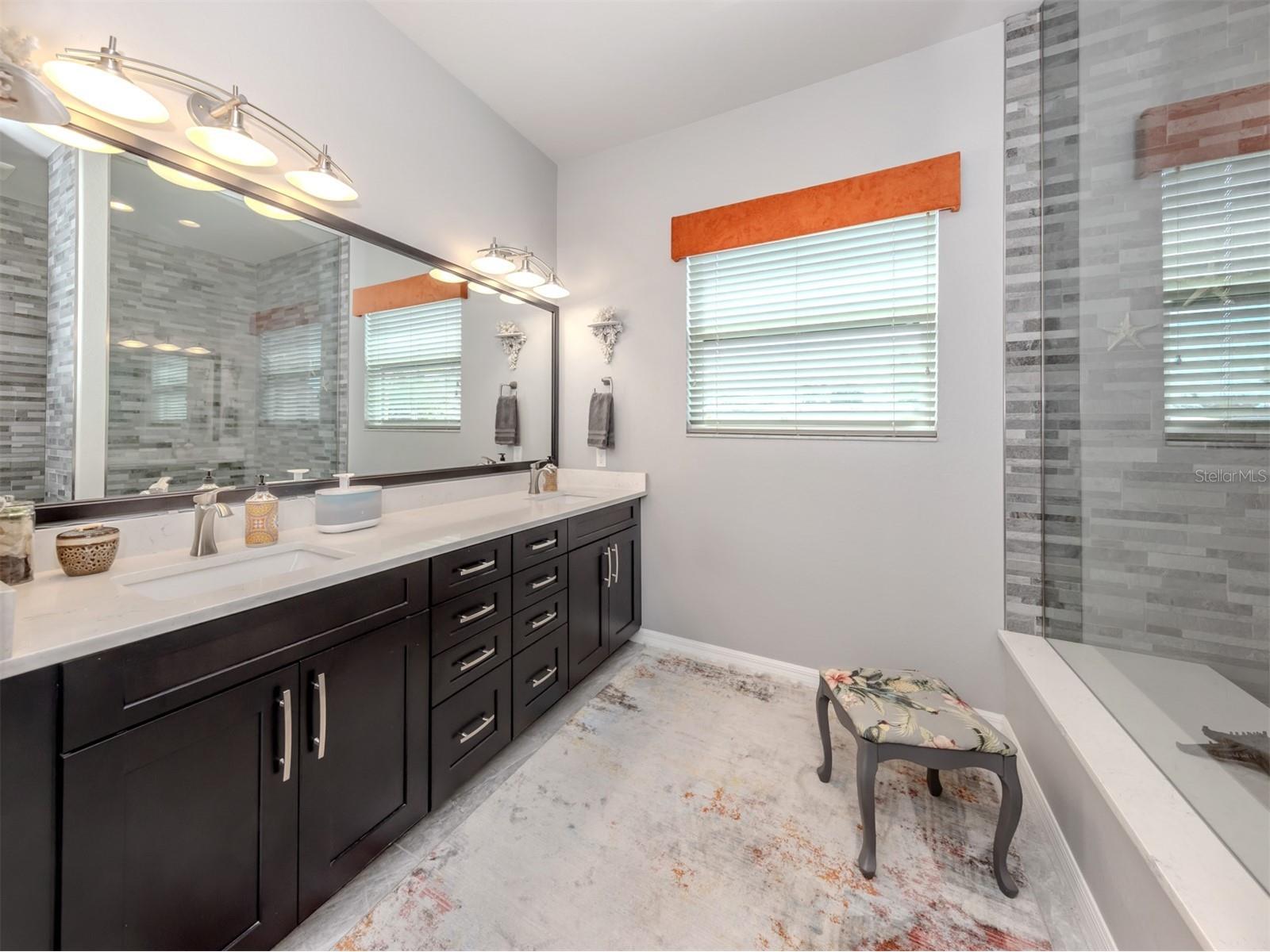 1109 The Rialto Venice FL 34285 N6143188 image18