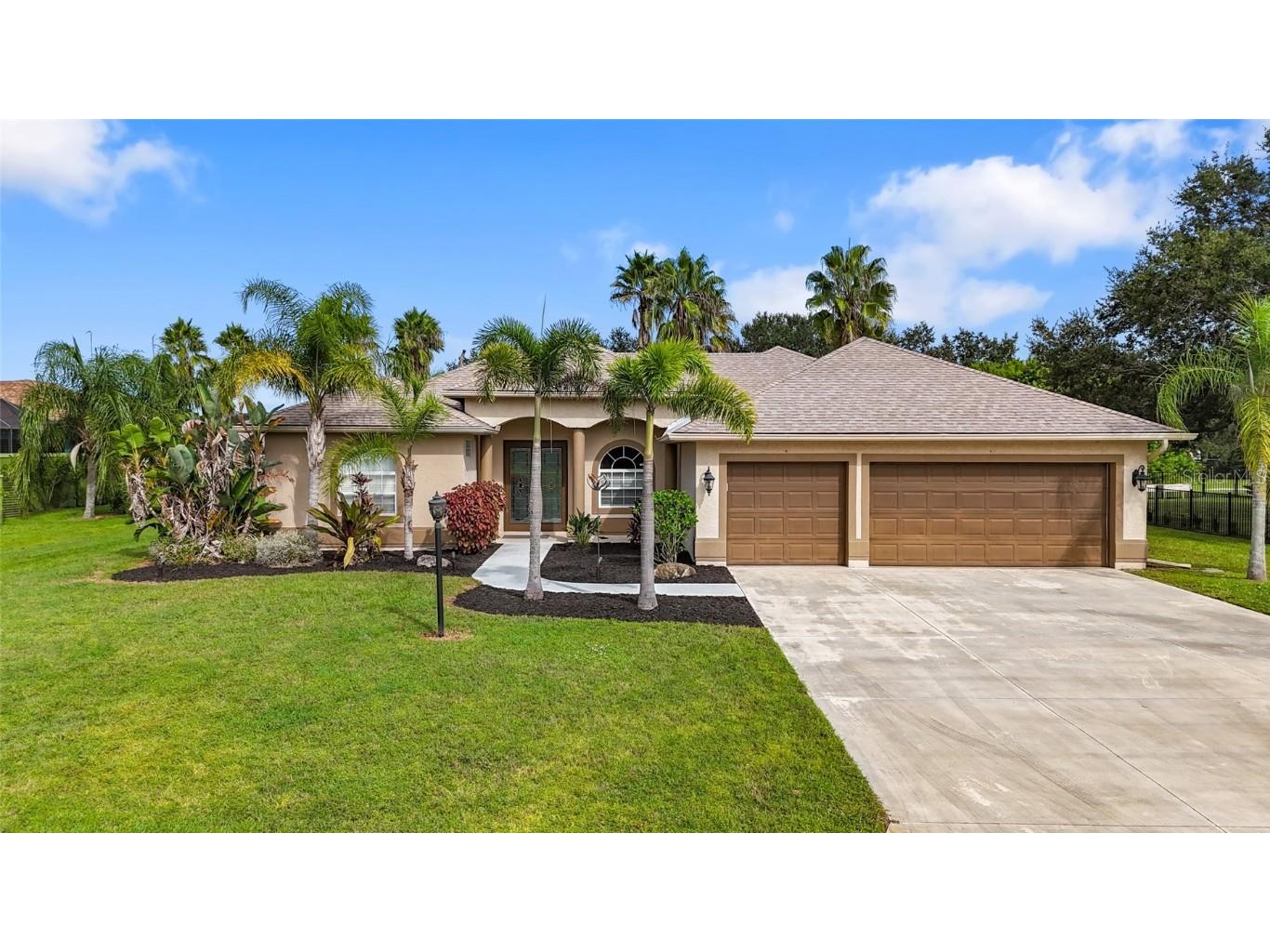 111 141st Court NE Bradenton FL 34212 A4667324 image1