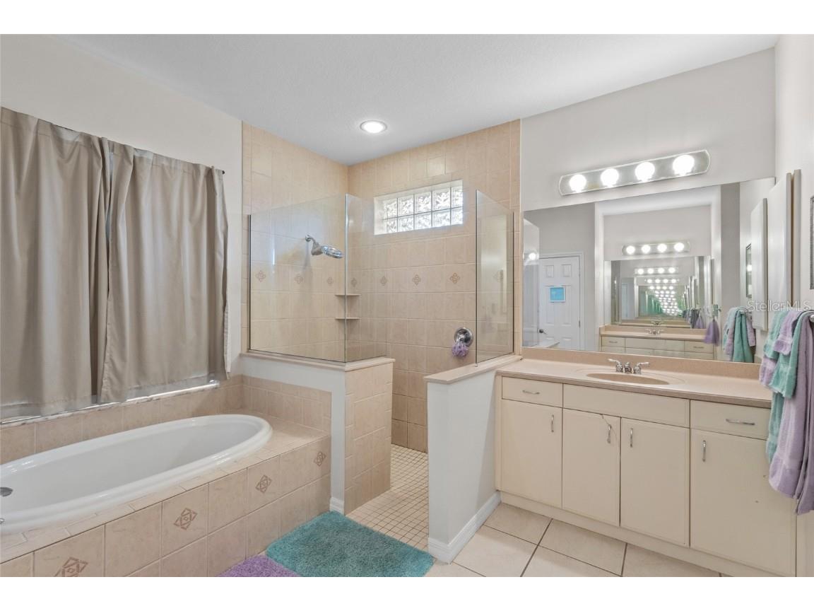 111 141st Court NE Bradenton FL 34212 A4667324 image9