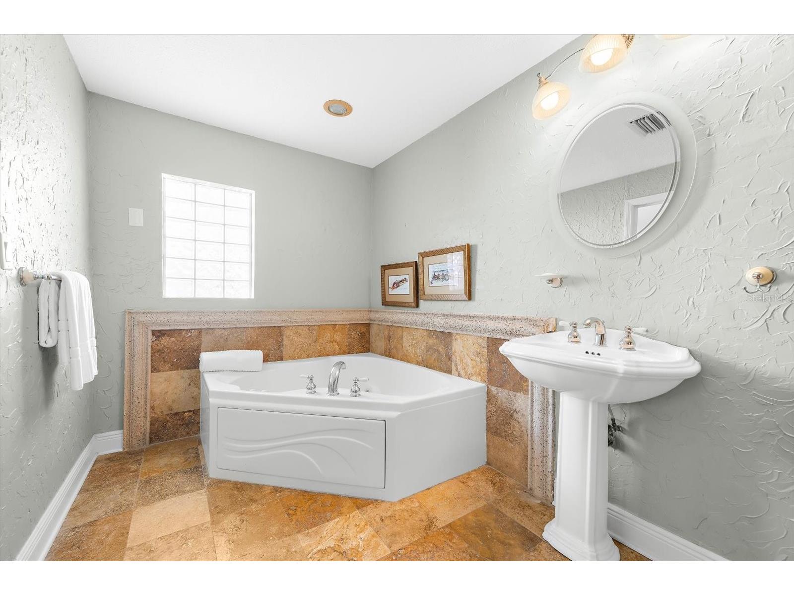 111 17th Street Belleair Beach FL 33786 TB8442655 image29