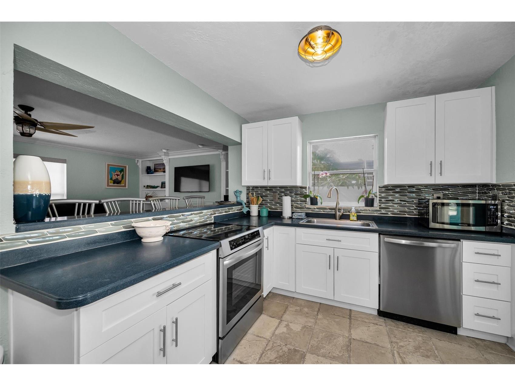 111 17th Street Belleair Beach FL 33786 TB8514392 image37