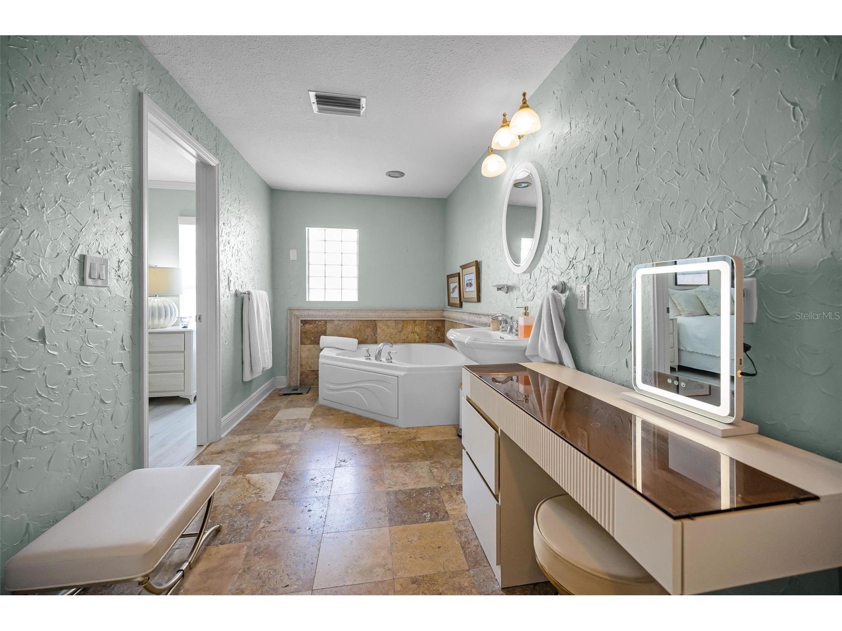 111 17th Street Belleair Beach FL 33786 TB8514392 image60