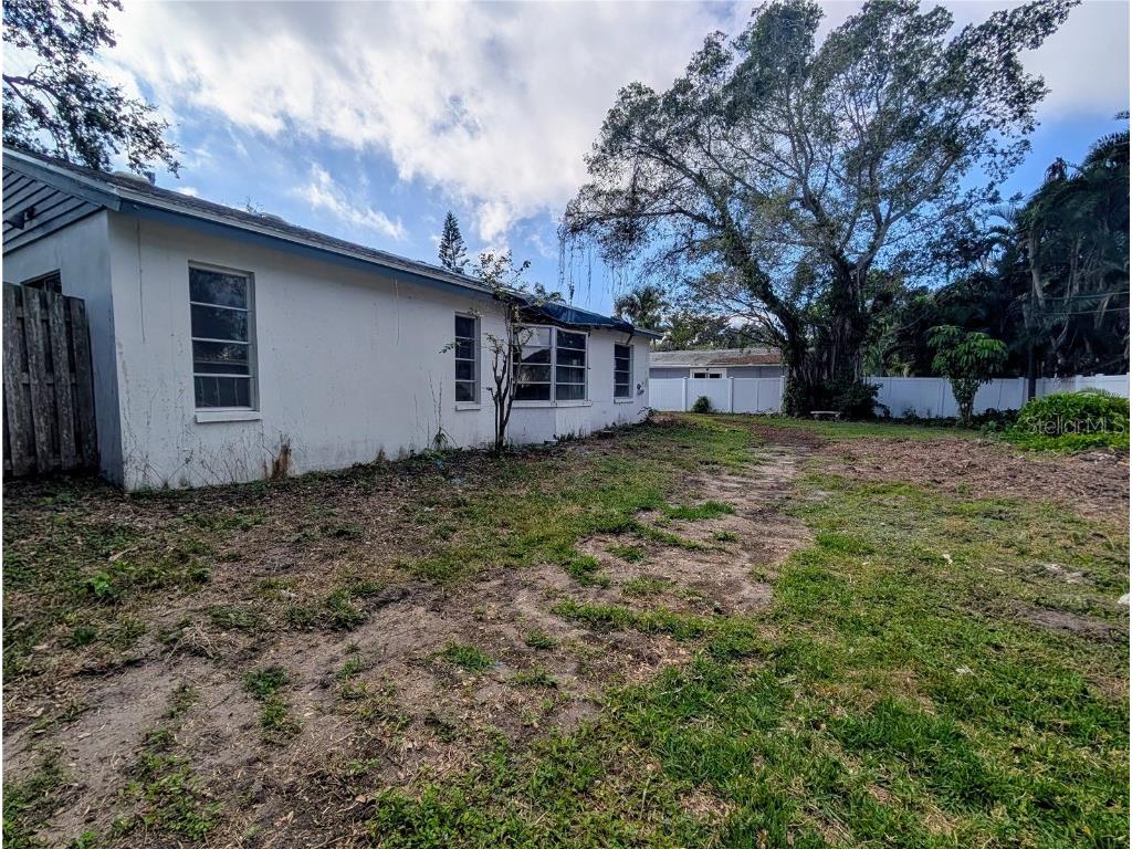 111 58th Avenue S Saint Petersburg FL 33705 - TAMPA BAY TB8456611 image3
