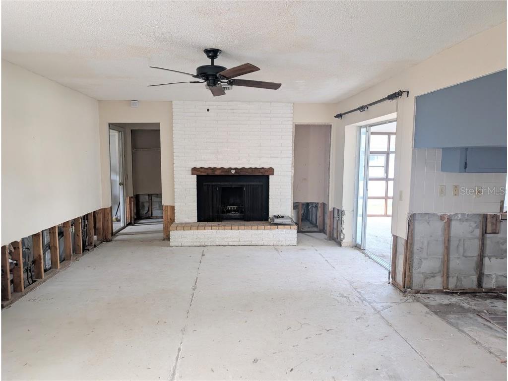 111 58th Avenue S Saint Petersburg FL 33705 - TAMPA BAY TB8456611 image4