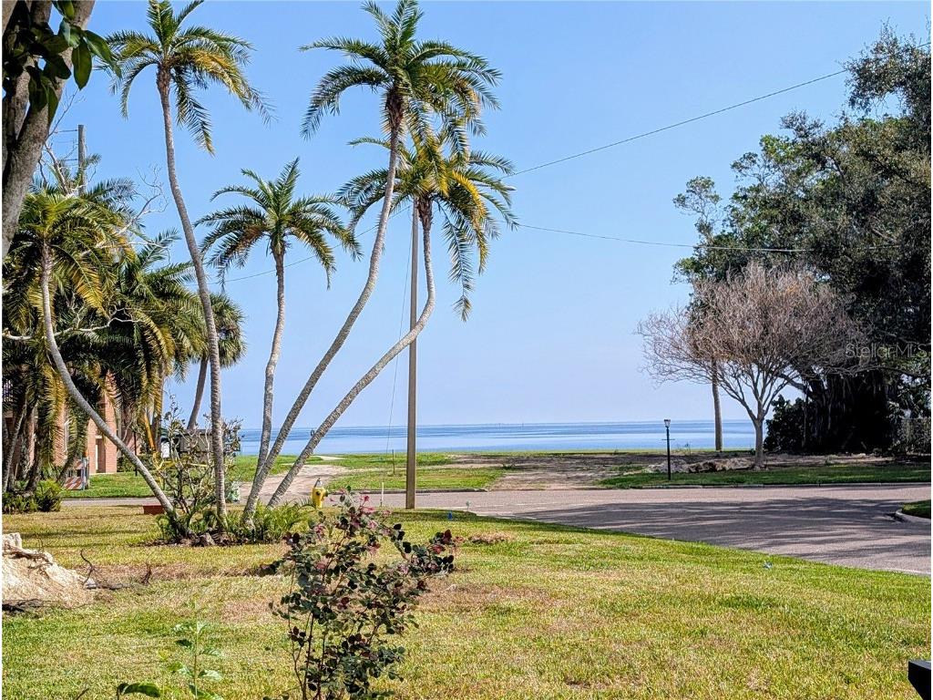 111 58th Avenue S Saint Petersburg FL 33705 - TAMPA BAY TB8456611 image6