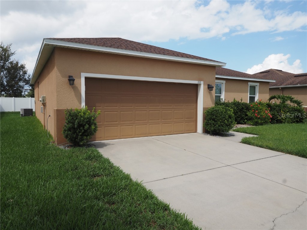111 64th Avenue E Bradenton FL 34203 A4581532 image1