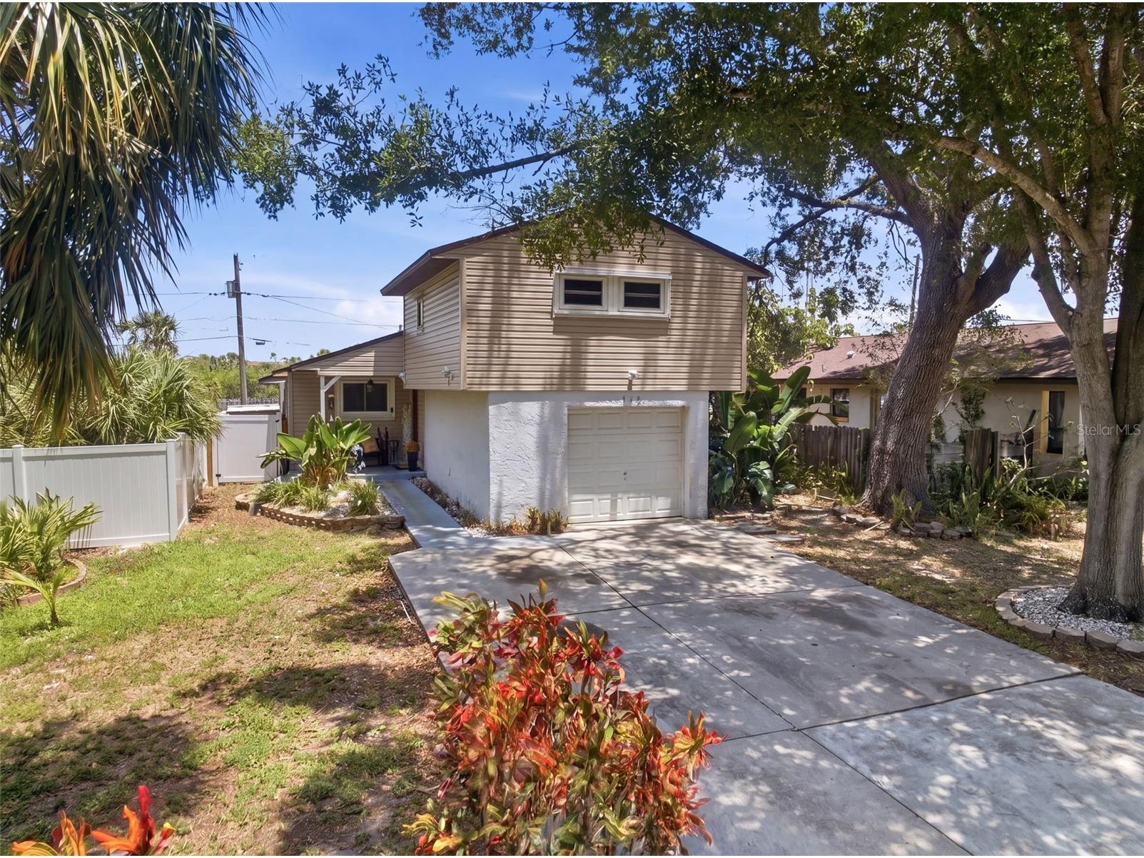 111 69th Avenue N Saint Petersburg FL 33702 TB8510378 image2