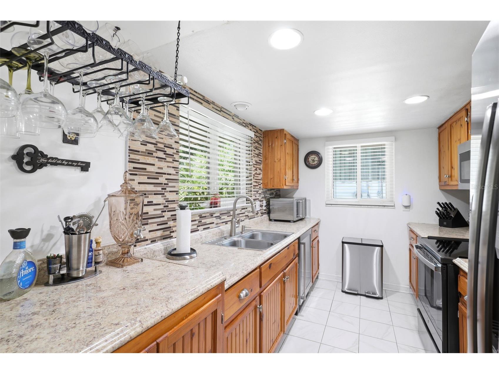 111 69th Avenue N Saint Petersburg FL 33702 TB8510378 image20