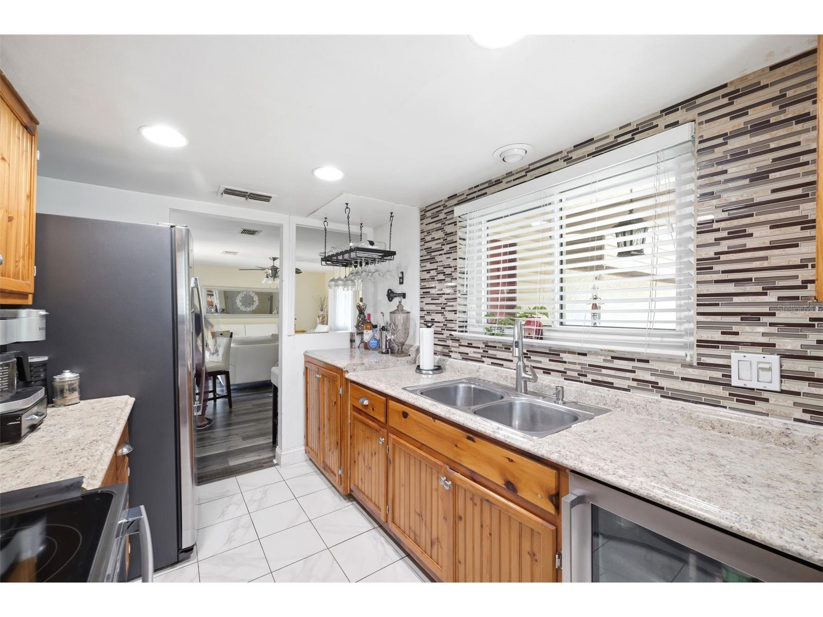 111 69th Avenue N Saint Petersburg FL 33702 TB8510378 image22