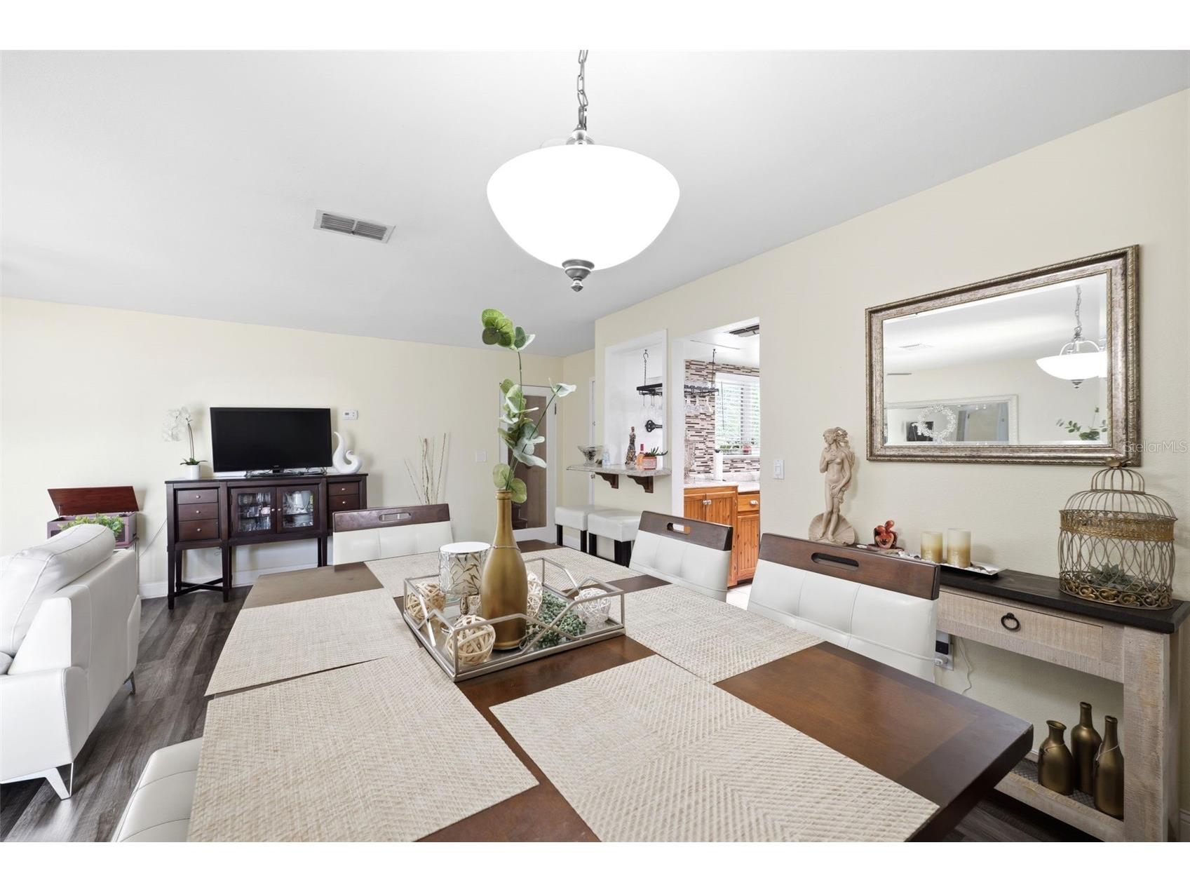 111 69th Avenue N Saint Petersburg FL 33702 TB8510378 image23