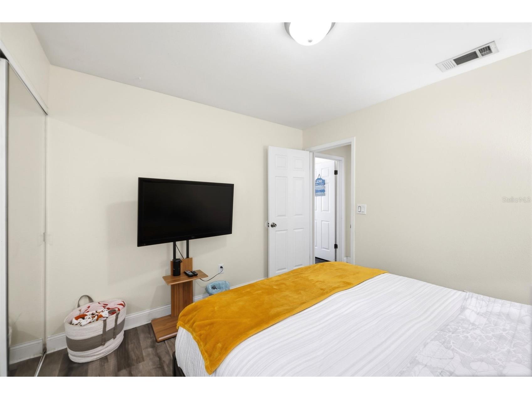 111 69th Avenue N Saint Petersburg FL 33702 TB8510378 image25