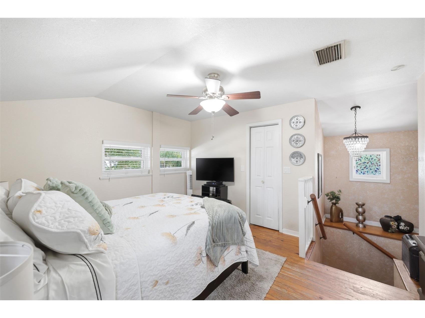 111 69th Avenue N Saint Petersburg FL 33702 TB8510378 image33