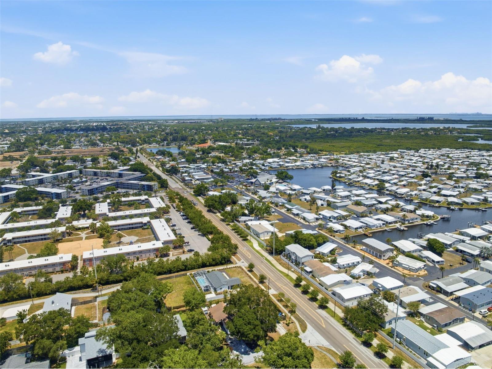 111 69th Avenue N Saint Petersburg FL 33702 TB8510378 image50