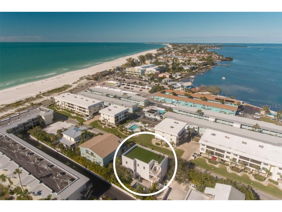 111 6th Street N Bradenton Beach FL 34217 A4655871 image43