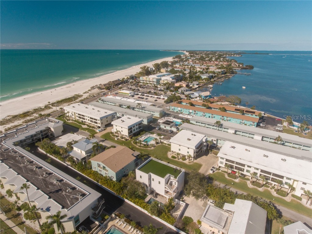 111 6th Street N Bradenton Beach FL 34217 A4655871 image50