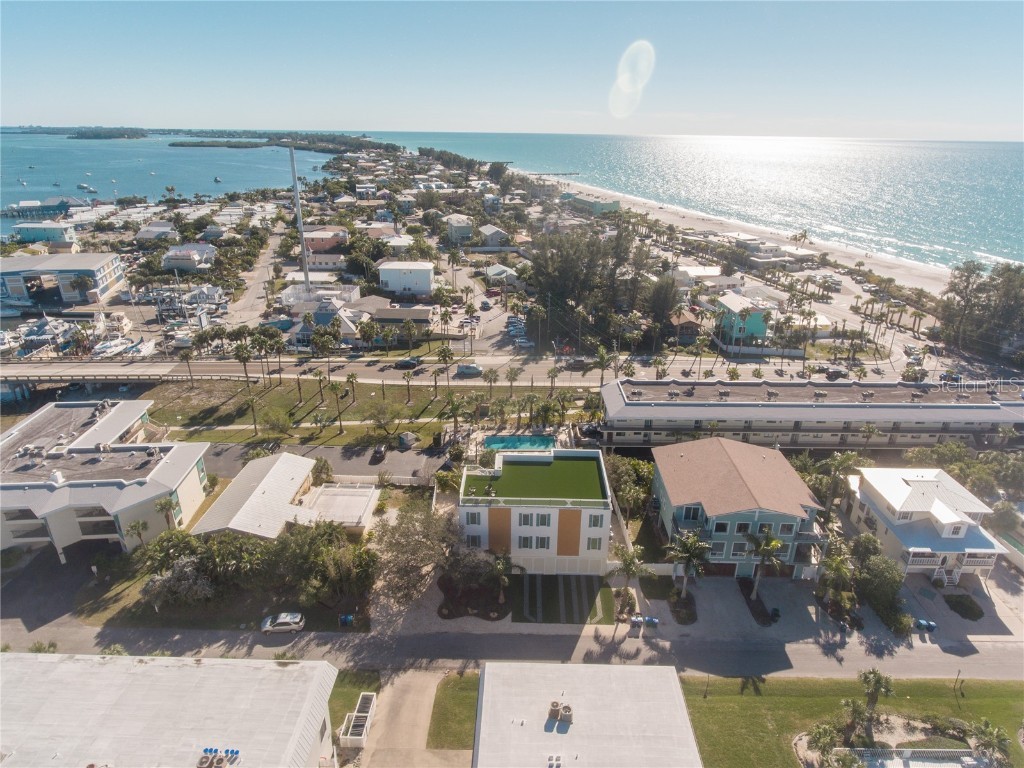 111 6th Street N Bradenton Beach FL 34217 A4655871 image54