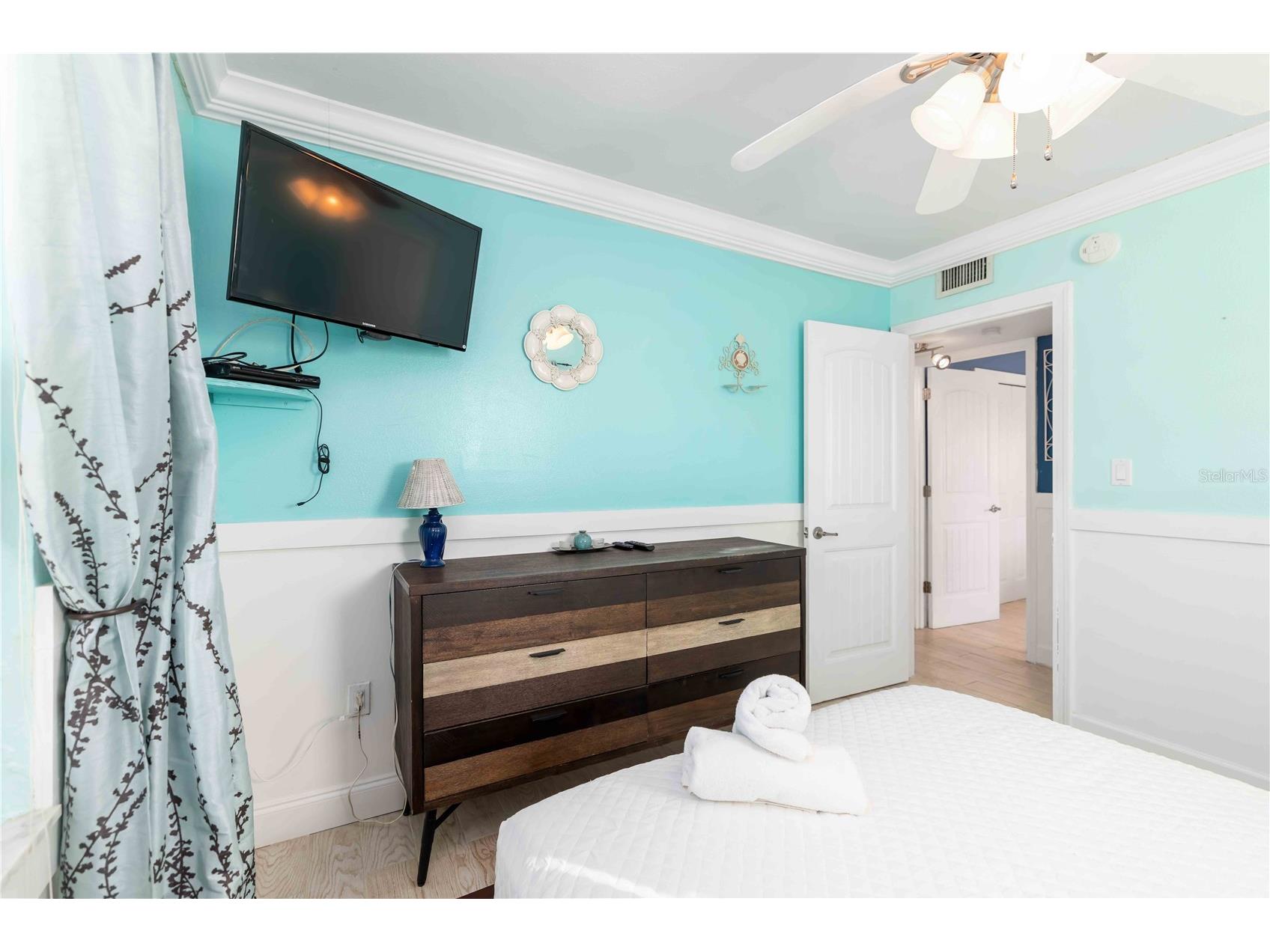 111 9th Street N Bradenton Beach FL 34217 A4682317 image14