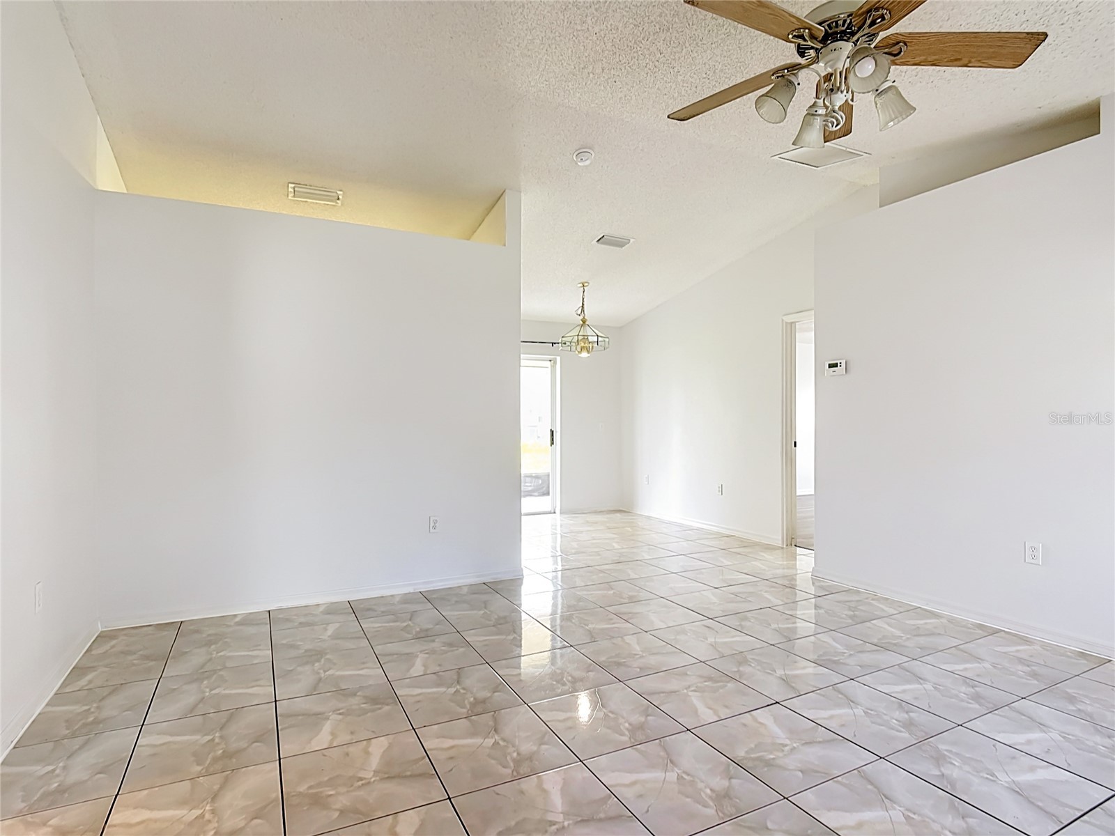 111 Bianca Court Kissimmee FL 34758 S5153254 image4