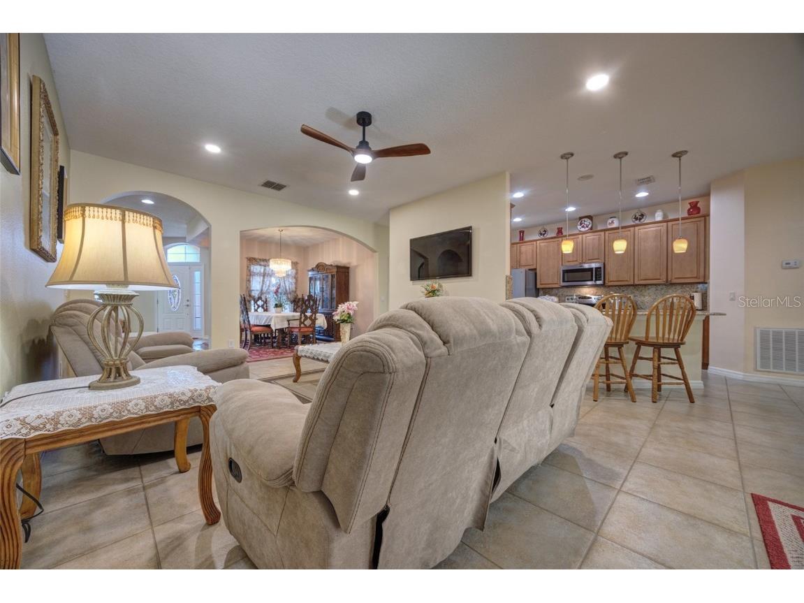 111 Cinnamon Oak Drive Deland FL 32724 V4945961 image10