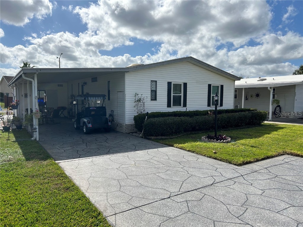 111 Dreama Drive Davenport FL 33897 - LAKE DAVENPOT O6174066 image1