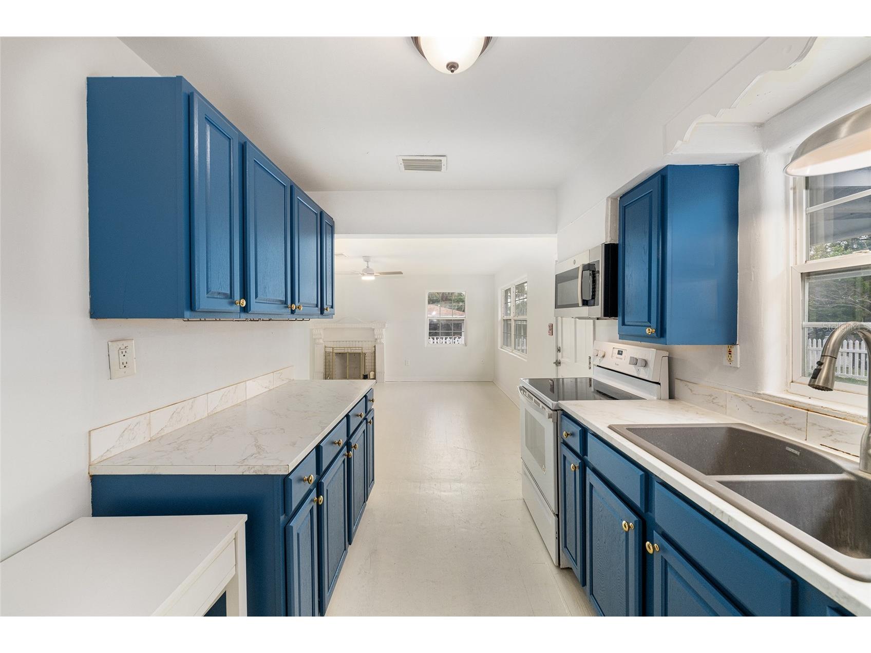 111 E Charlotte Avenue Eustis FL 32726 - LAKE EUSTIS G5109380 image13