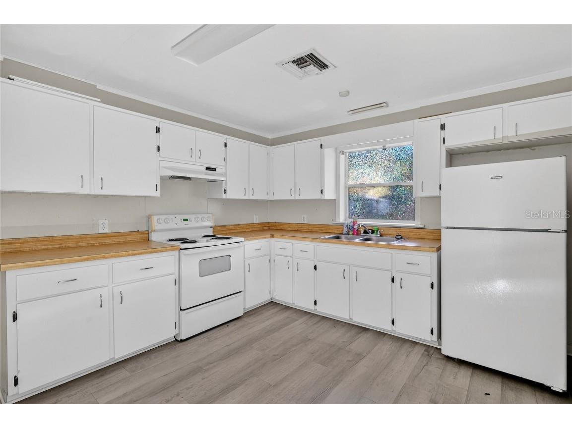 111 E Lady Lake Boulevard Lady Lake FL 32159 G5105030 image15