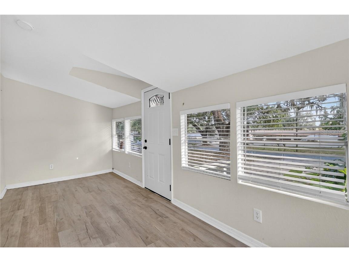 111 E Lady Lake Boulevard Lady Lake FL 32159 G5105030 image7