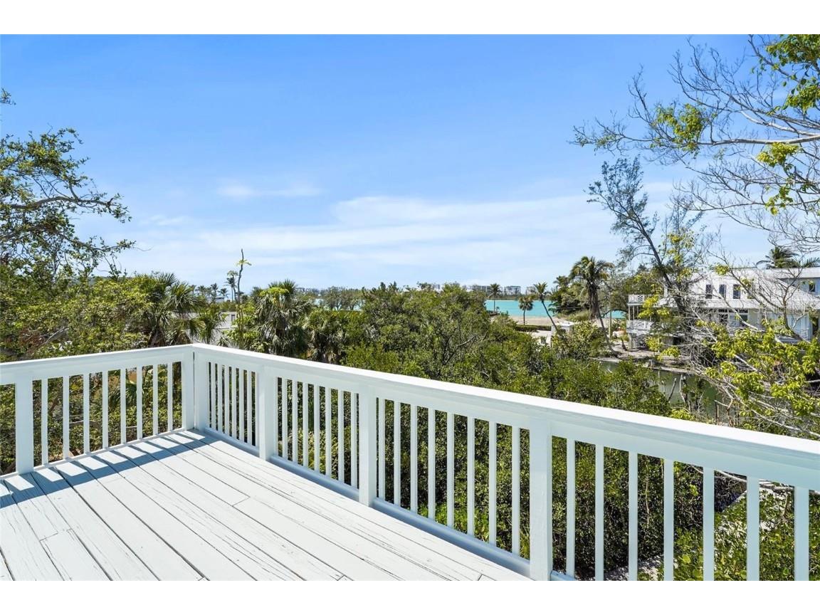 111 Faubel Street Sarasota FL 34242 - BAYOU LOUISE A4669276 image11