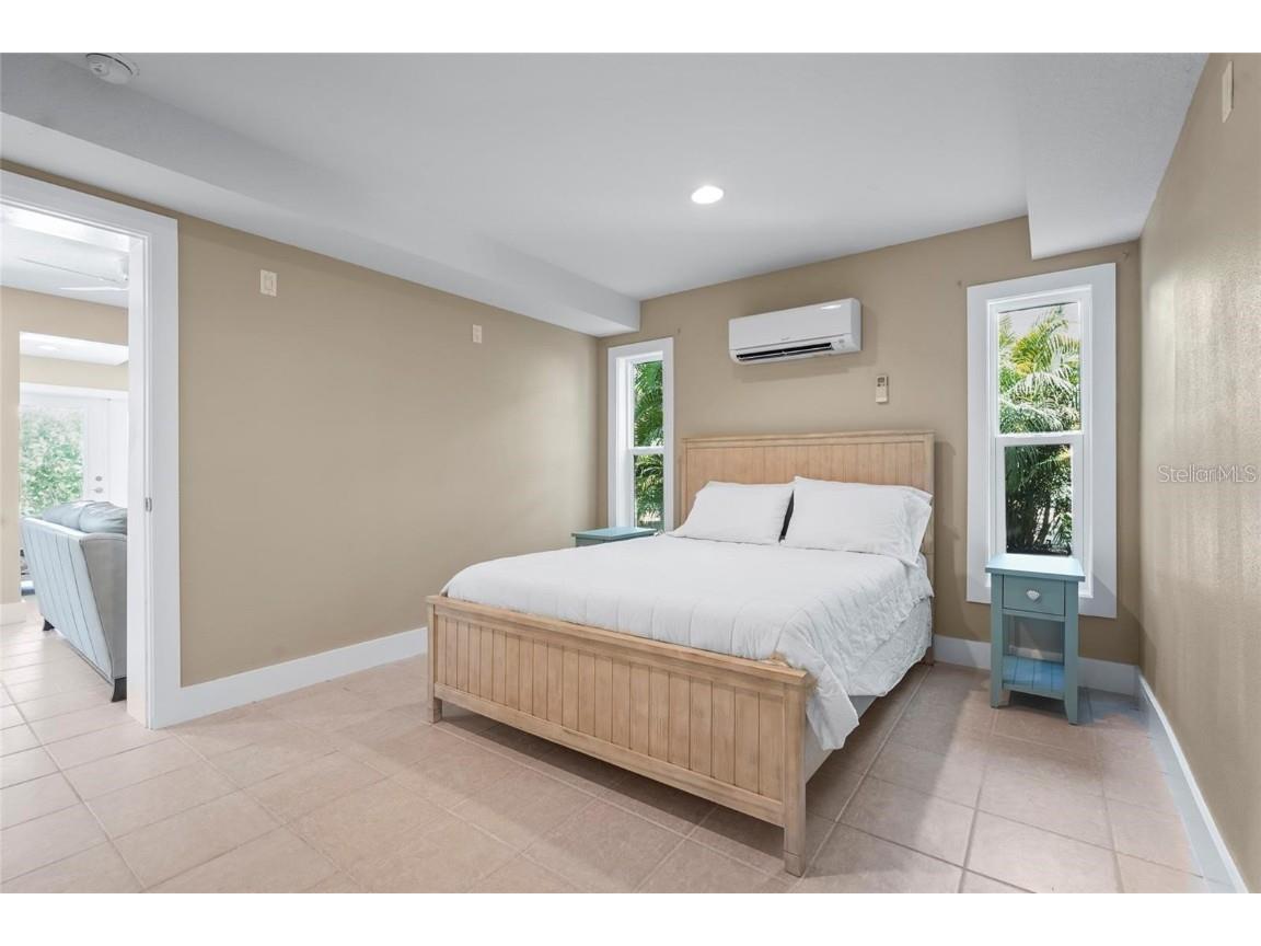 111 Faubel Street Sarasota FL 34242 - BAYOU LOUISE A4669276 image39