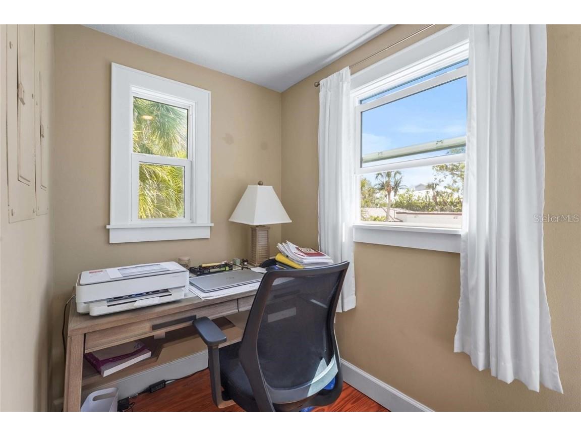 111 Faubel Street Sarasota FL 34242 - BAYOU LOUISE A4669276 image42