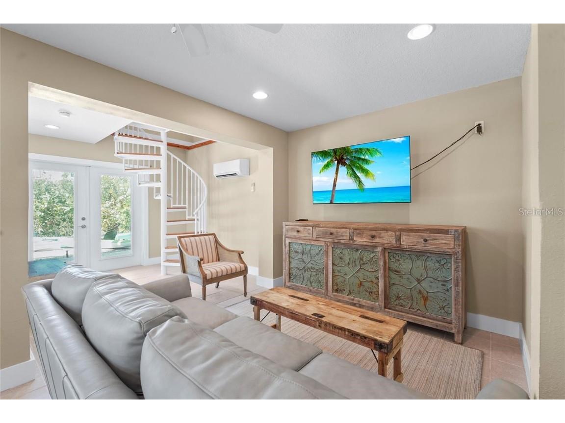 111 Faubel Street Sarasota FL 34242 - BAYOU LOUISE A4669276 image43