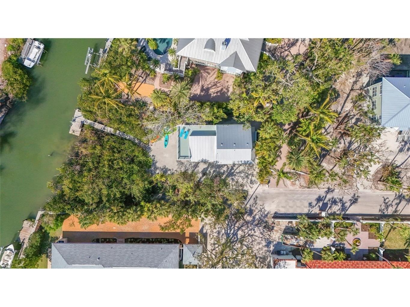 111 Faubel Street Sarasota FL 34242 - BAYOU LOUISE A4669276 image56