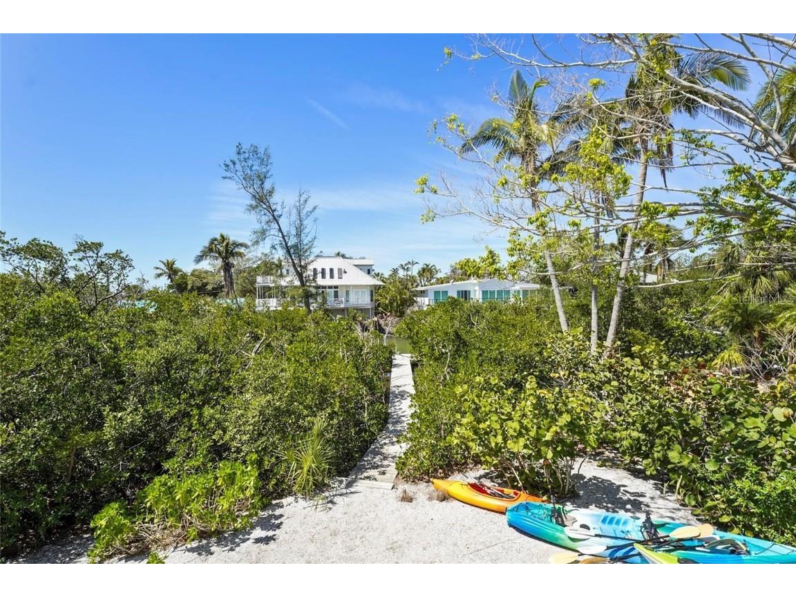 111 Faubel Street Sarasota FL 34242 - BAYOU LOUISE A4669276 image7