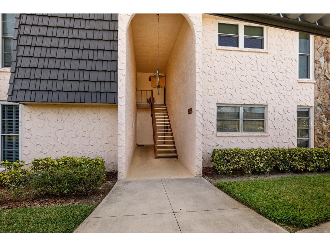 111 Fernwood Circle #111 Seminole FL 33777 U8193776 image1