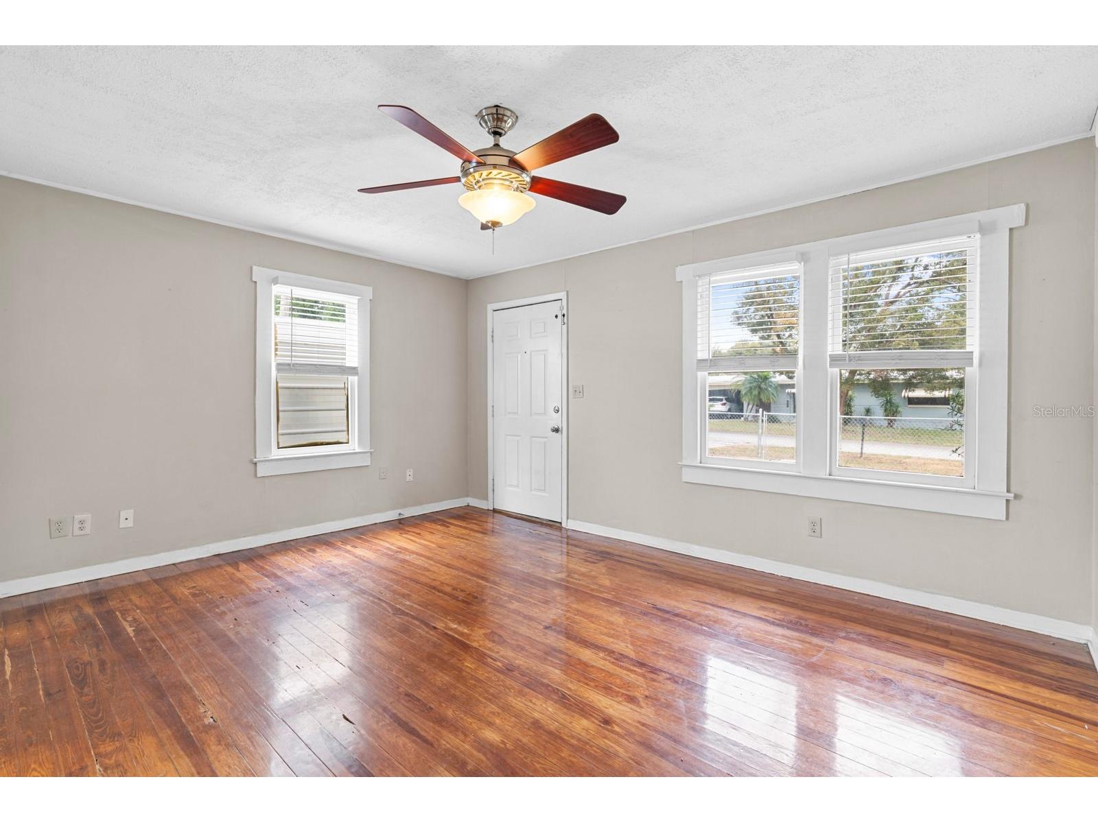 111 Garland Avenue Seffner FL 33584 TB8470092 image5