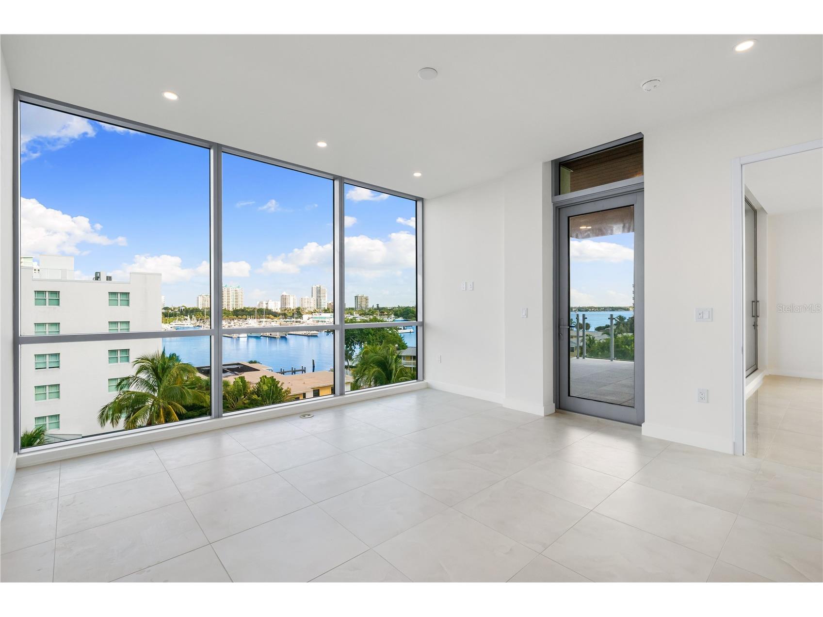 111 Golden Gate #403 Sarasota FL 34236 A4682088 image16