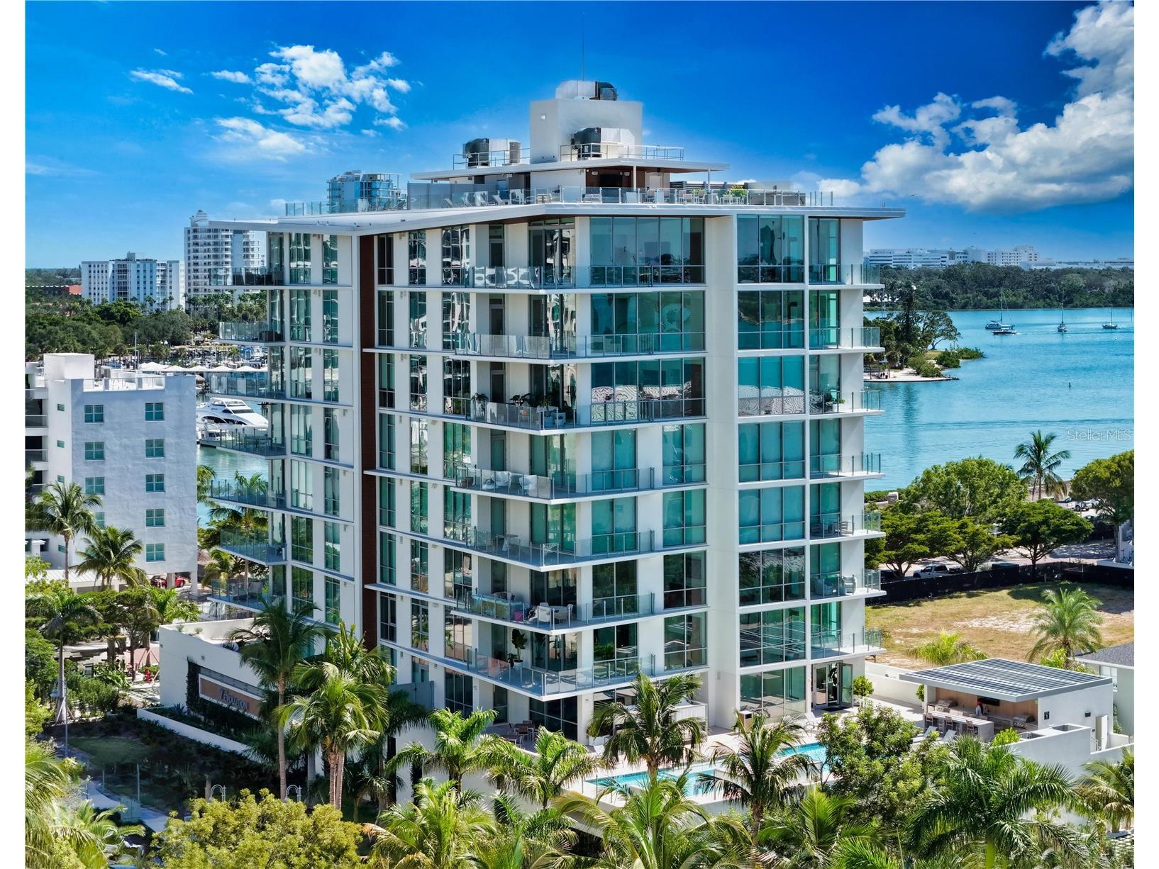 111 Golden Gate #403 Sarasota FL 34236 A4682088 image2